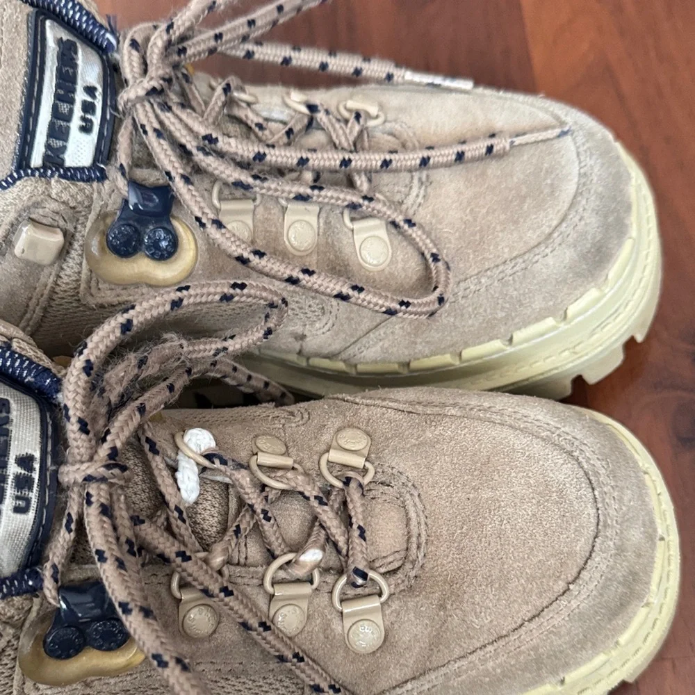 Vintage Skechers Platform Beige and Blue Sneakers